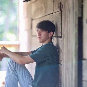 Meet your Posher, Cynthia